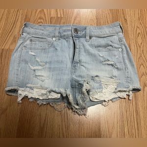 Women's American Eagle Hi-Rise Distressed Denim Shorts size 6-Super cute!!
